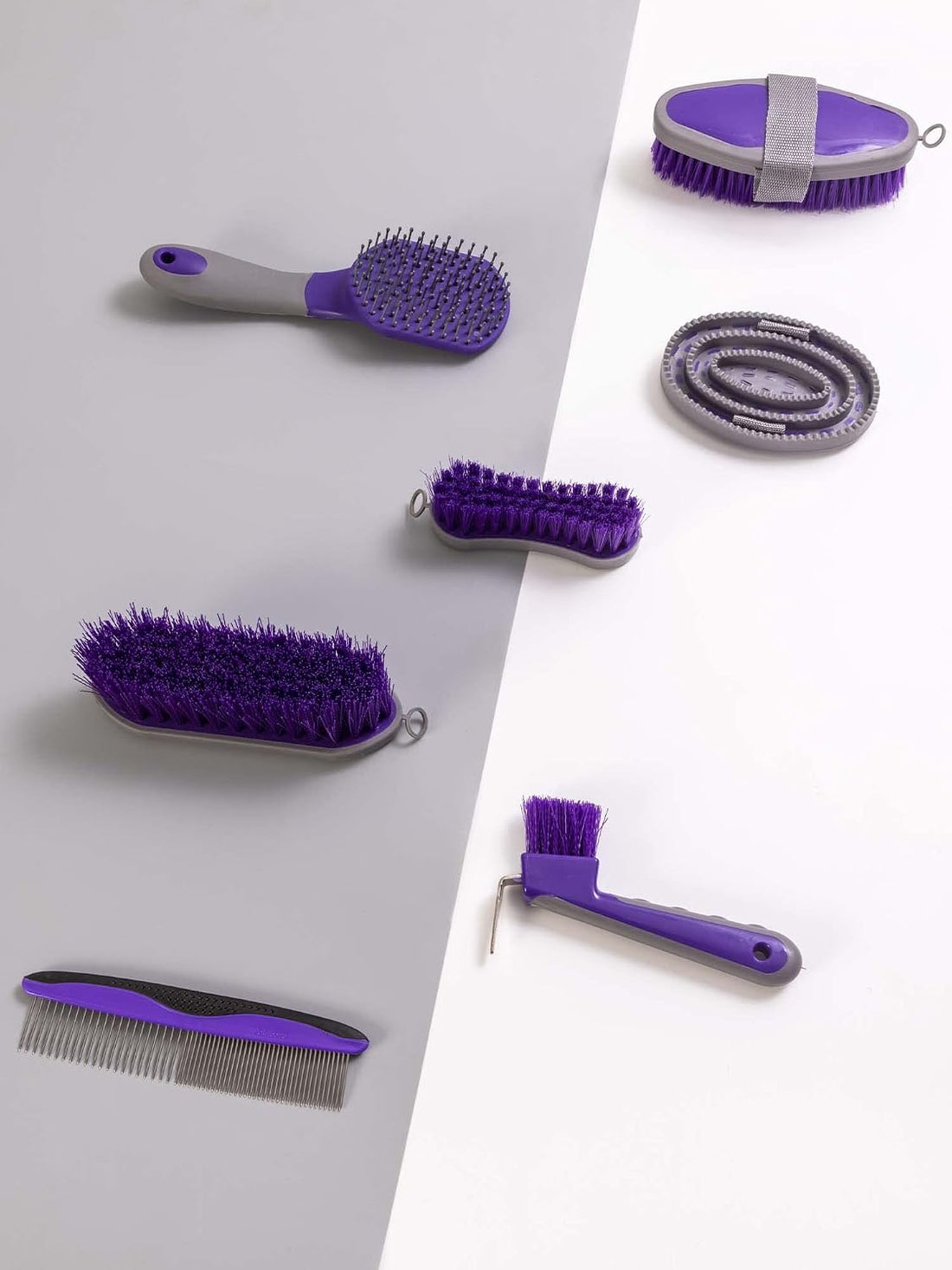 Horse Grooming Kit: Brushes, Storage Bag, Sweat Scraper, Mane Comb