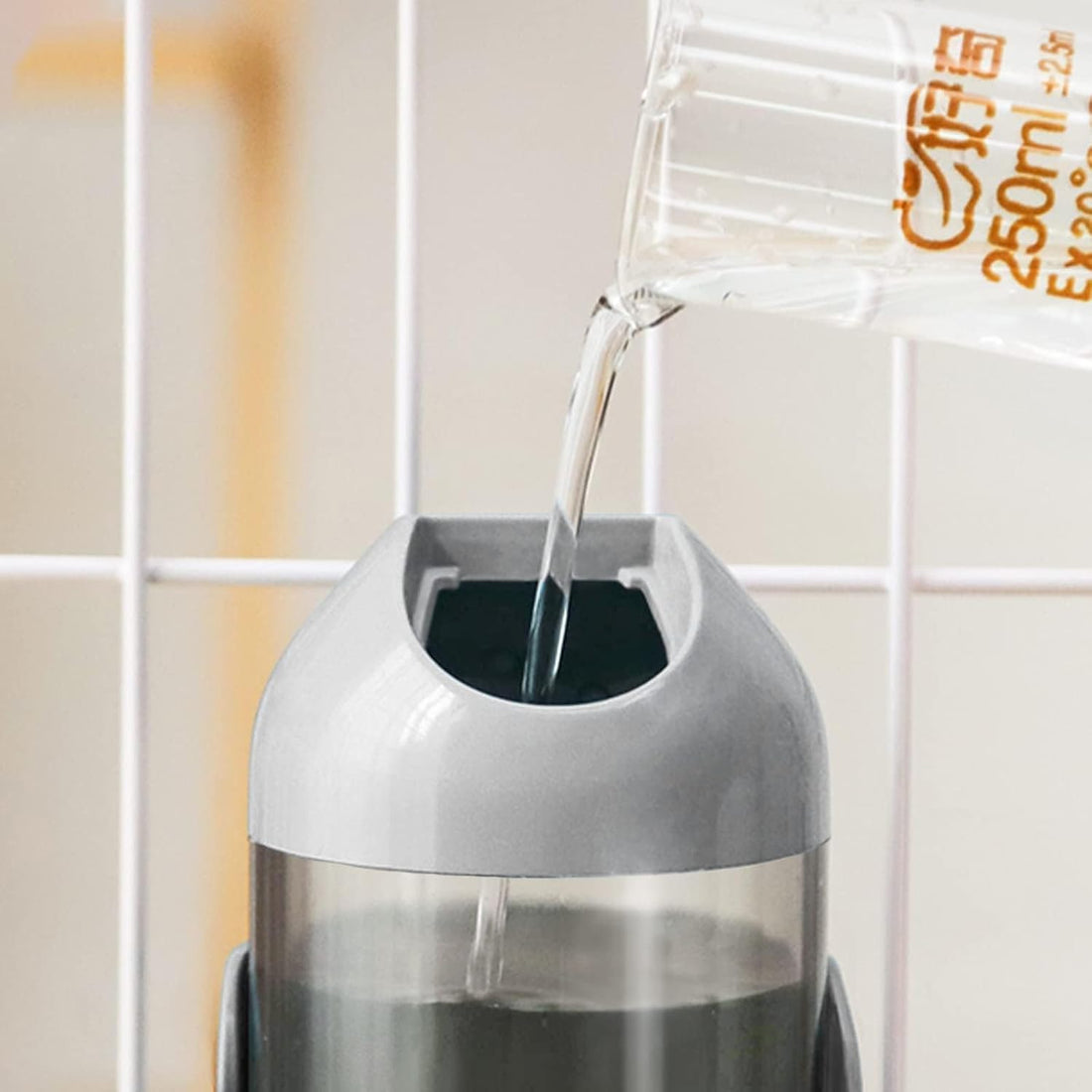 Pet Water Bottle Hanging Dog Water Dispenser Kennel Drinker Kettle