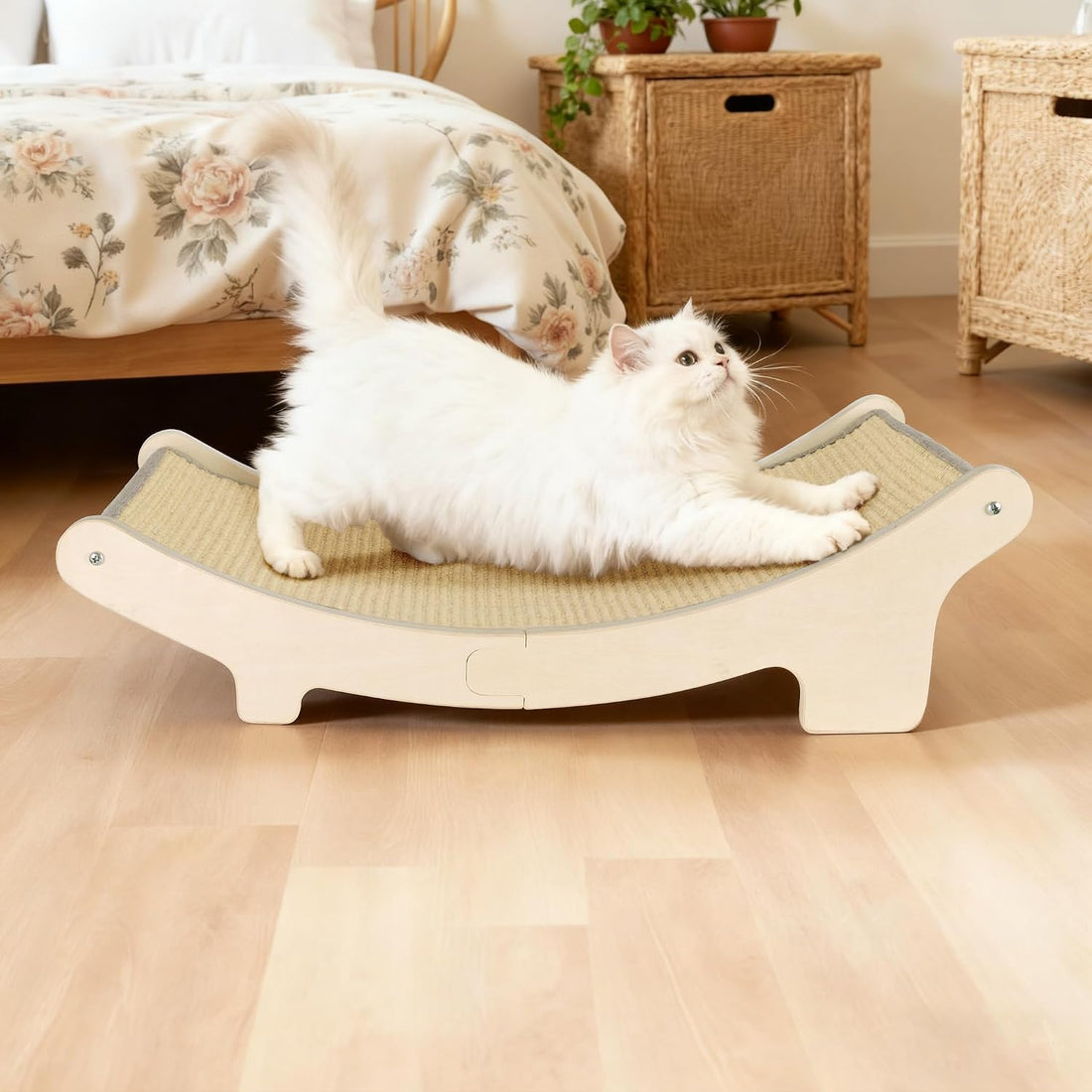 HOTEAGLE Cat Scratcher Bed for Indoor Cats