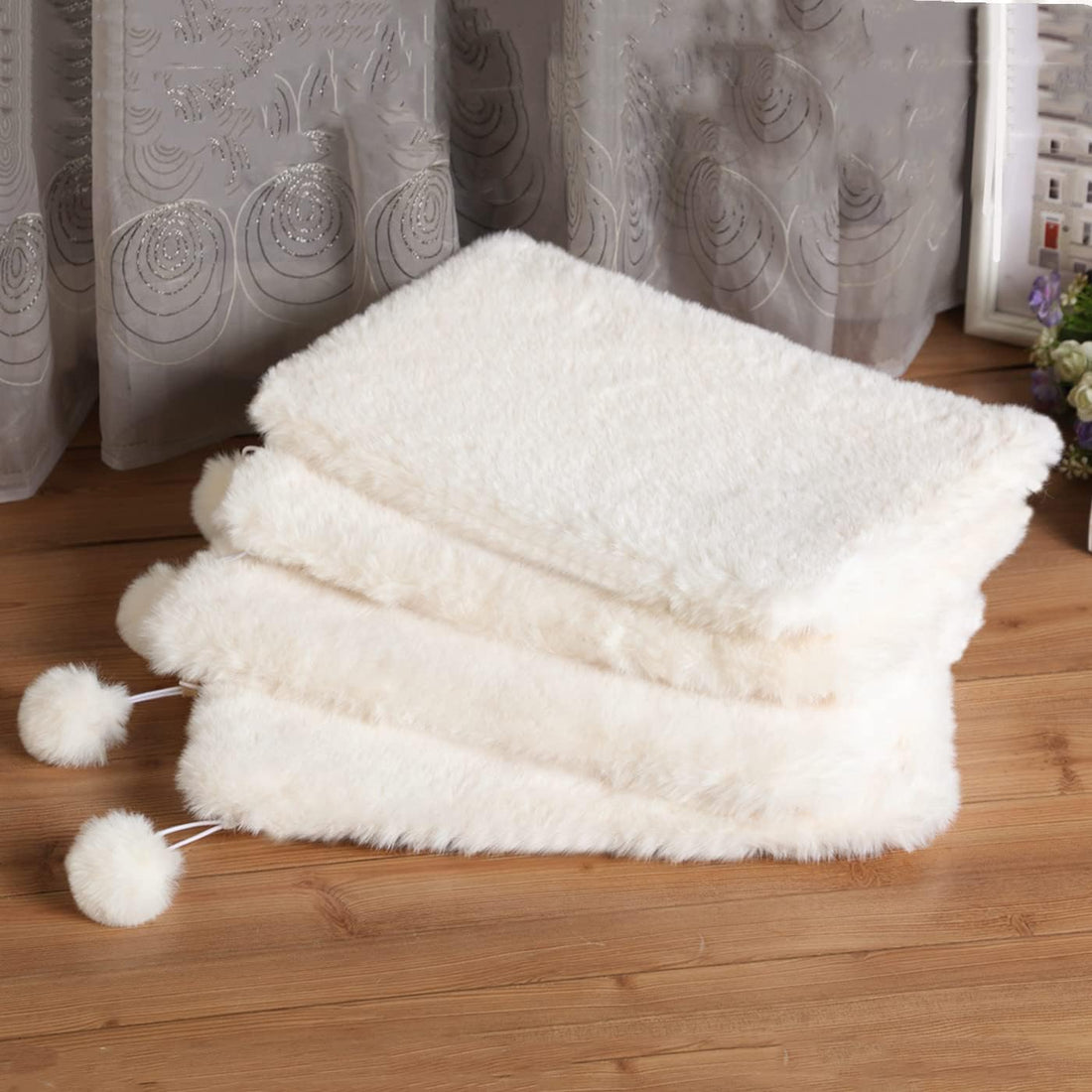 SHENGOCASE 2-Pack 10"x 20" Faux Rabbit Fur Cat Dog Bed Cushion Pad Mat