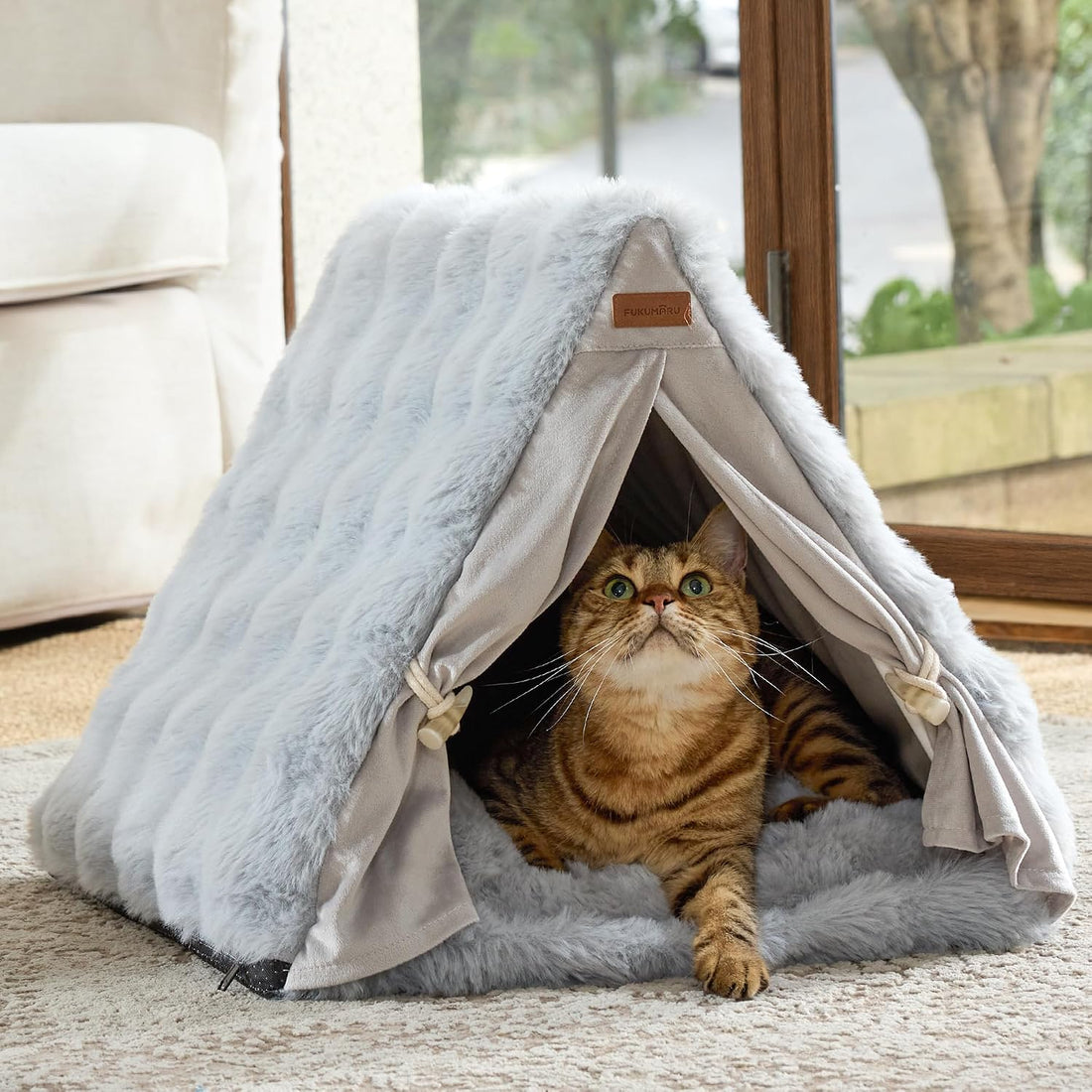 FUKUMARU Cat Cave Bed, Sturdy Frame Washable Cat Tent Bed with Curtain