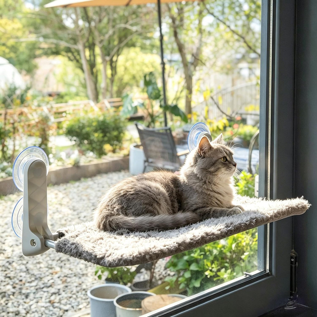 YUNIQUE Cat Window Perch, Upturned Edge Bracket