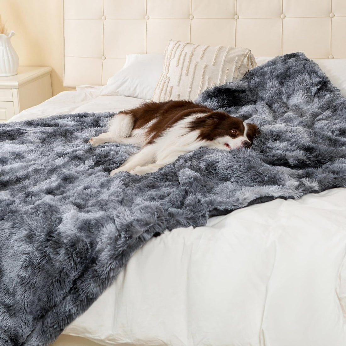 gogobunny Waterproof Dog Blanket for Couch & Furniture Protection