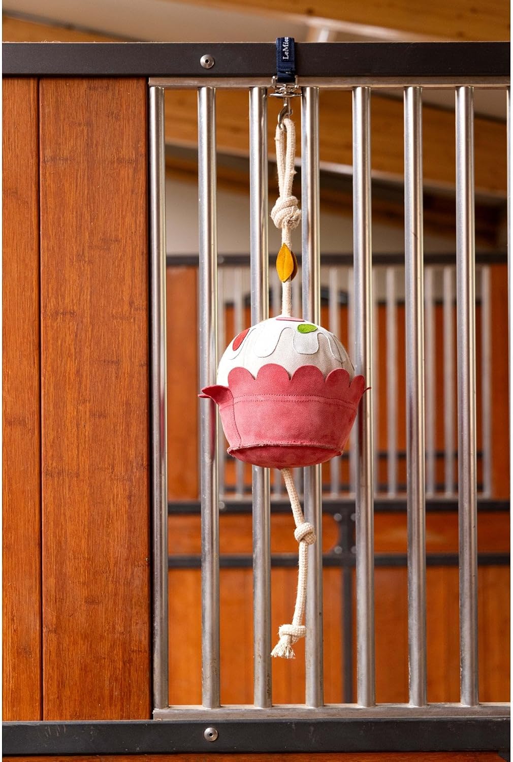 LeMieux Horse Toy - Stable Accessory