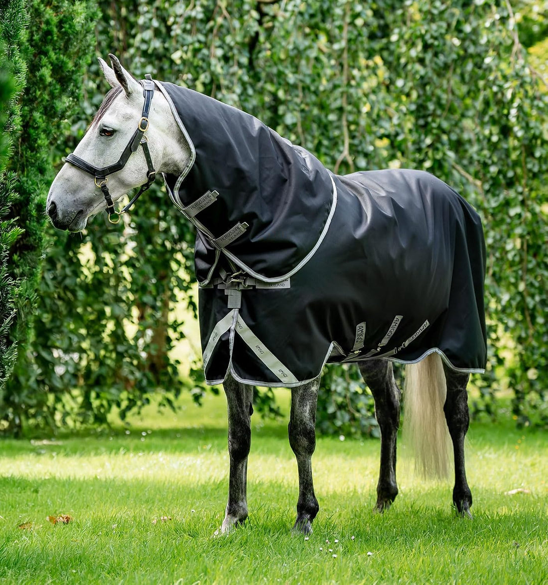 Amigo® 1200D Plus Turnout 100g - Black/Titanium Grey & Silver, 69
