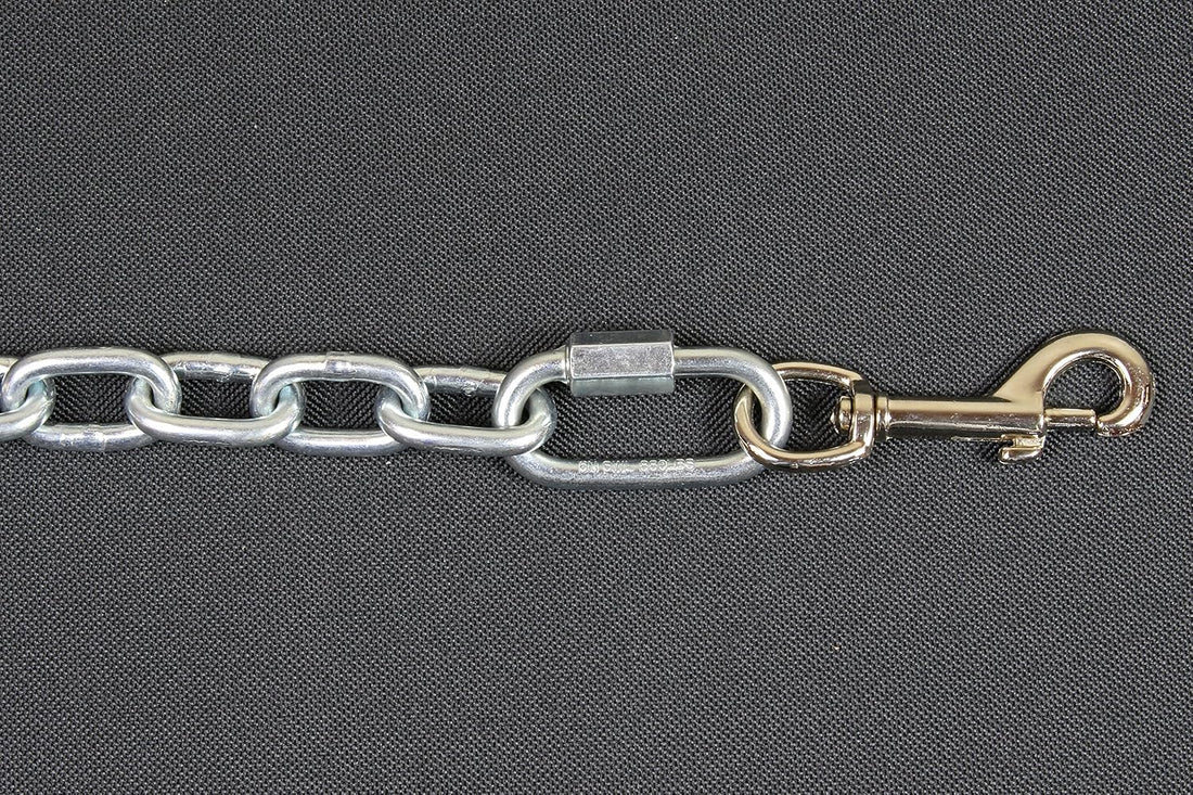 Bushwhacker Chew Proof Truck Bed Dog Tether Chain for SUV and UTV