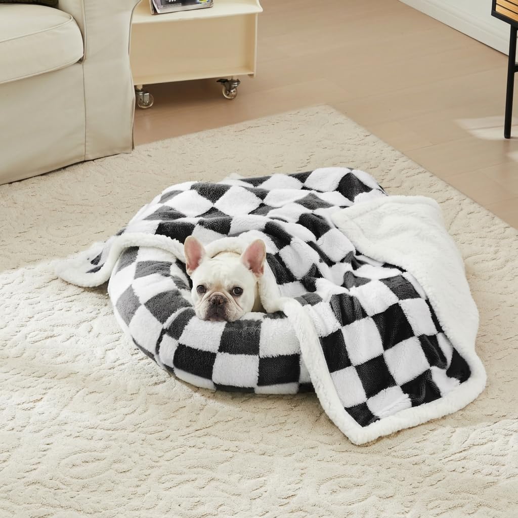 Ohocut Checkered Dog Blanket