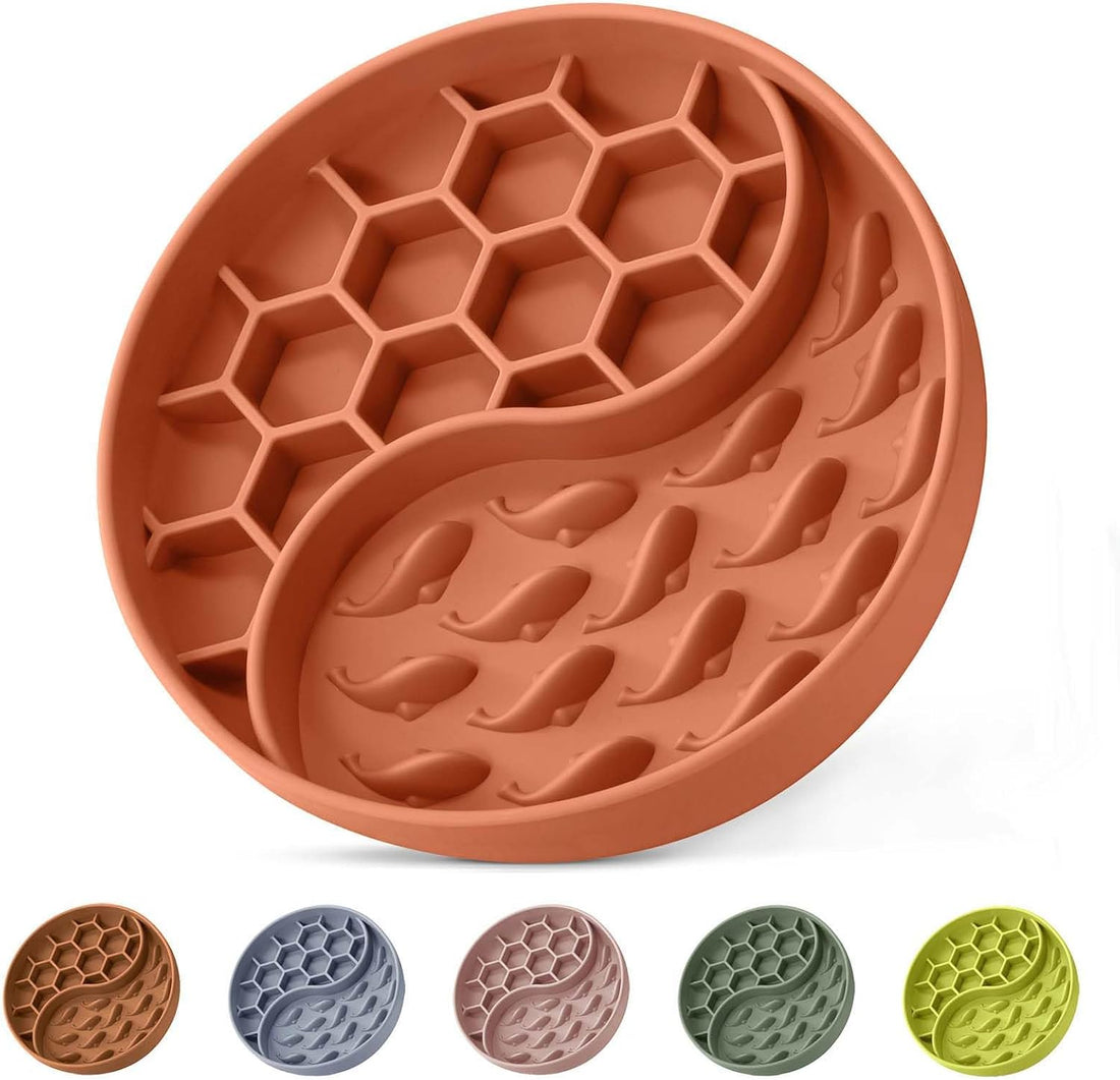 Slow Feeder Dog Bowl, Pet Puzzle Dish w/Suction Cup, Small Medium