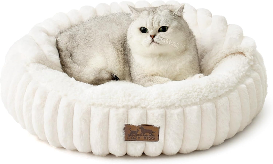 COZY KISS Hooded Blanket Cat Bed
