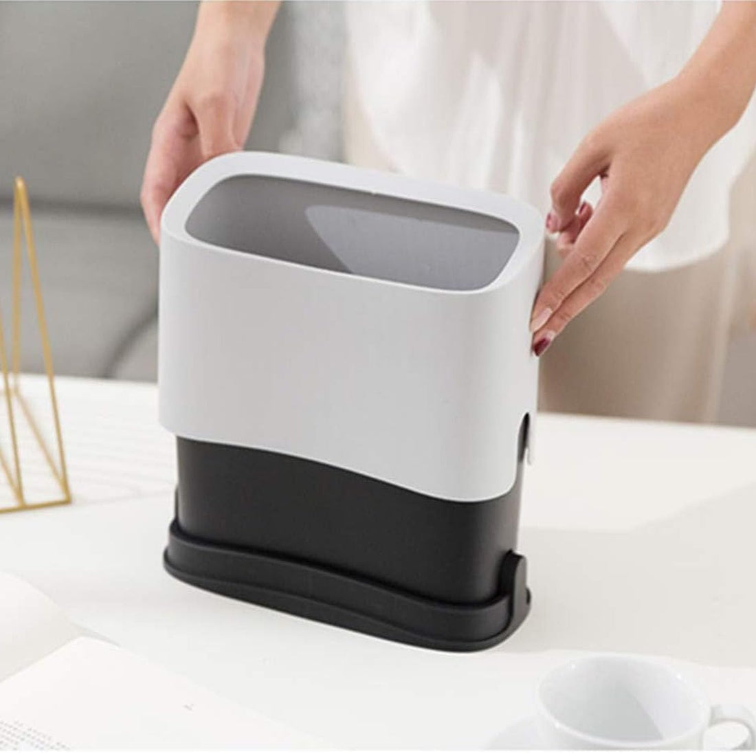 White Cat Litter Scoop Holder, Mini Trash Can with Lid