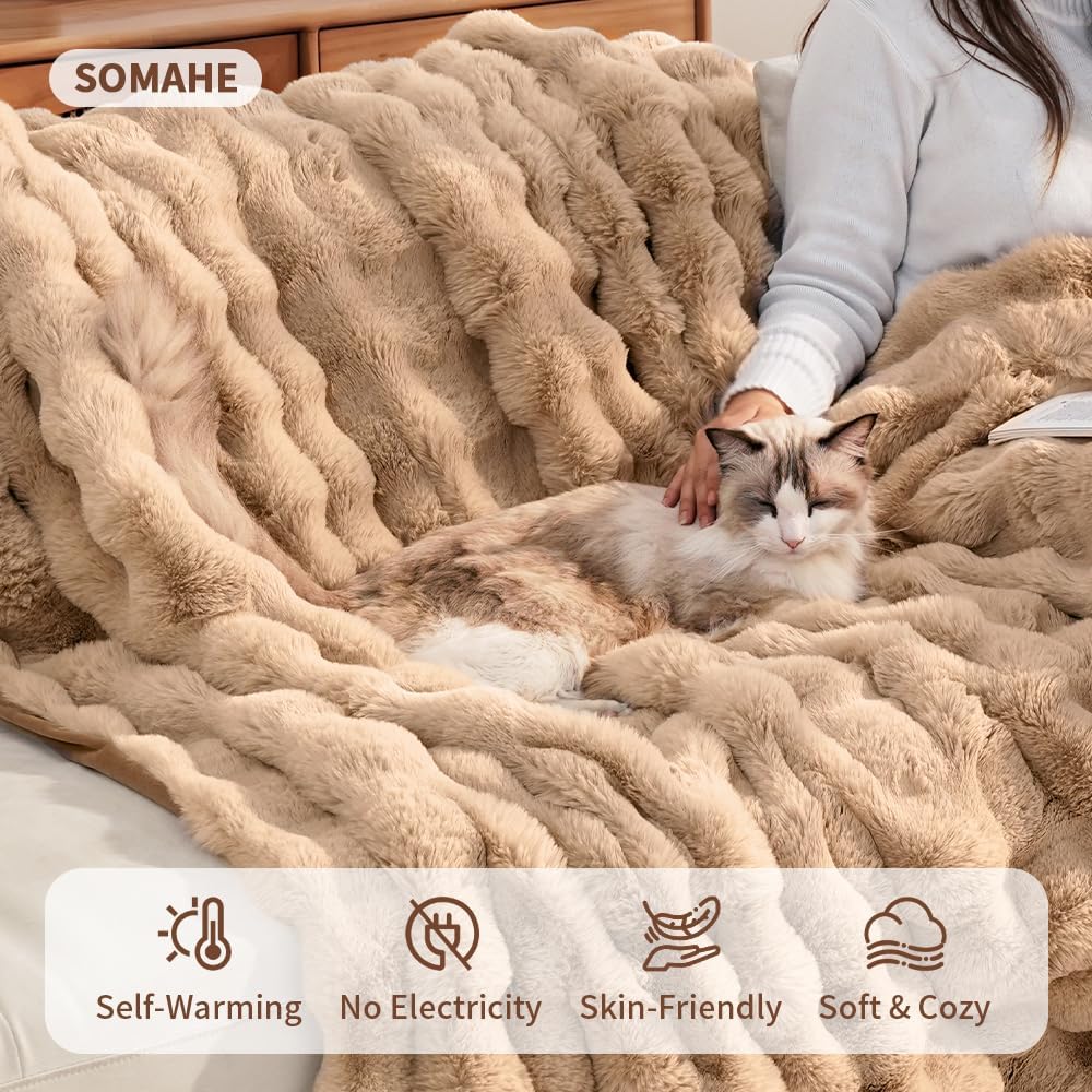 SOMAHE Soft Faux Fur Cat Blanket, Washable, Small 22x18