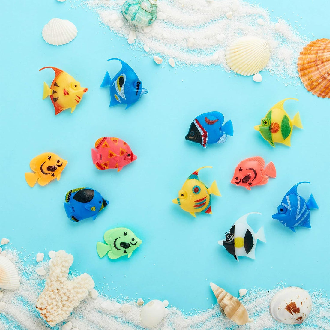 Weewooday 20 Pcs Artificial Moving Fishes Plastic
