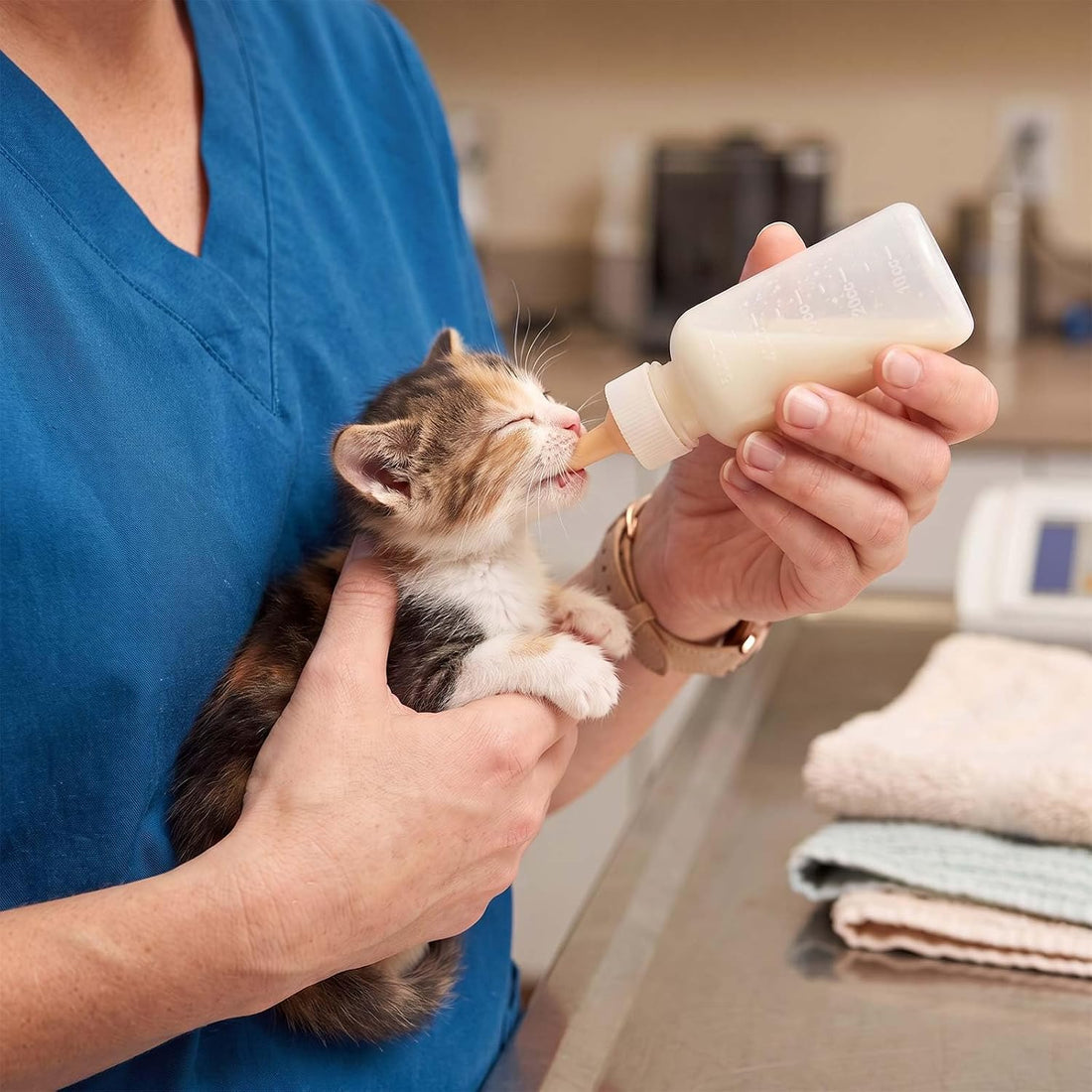 Pet Nursing Kit, Silicone Pet Feeding Set with Bottle Liquid Syringes