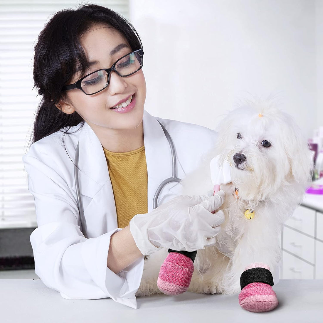 Frienda 8 Pcs Anti-Slip Dog Socks for Small Dogs and Cats