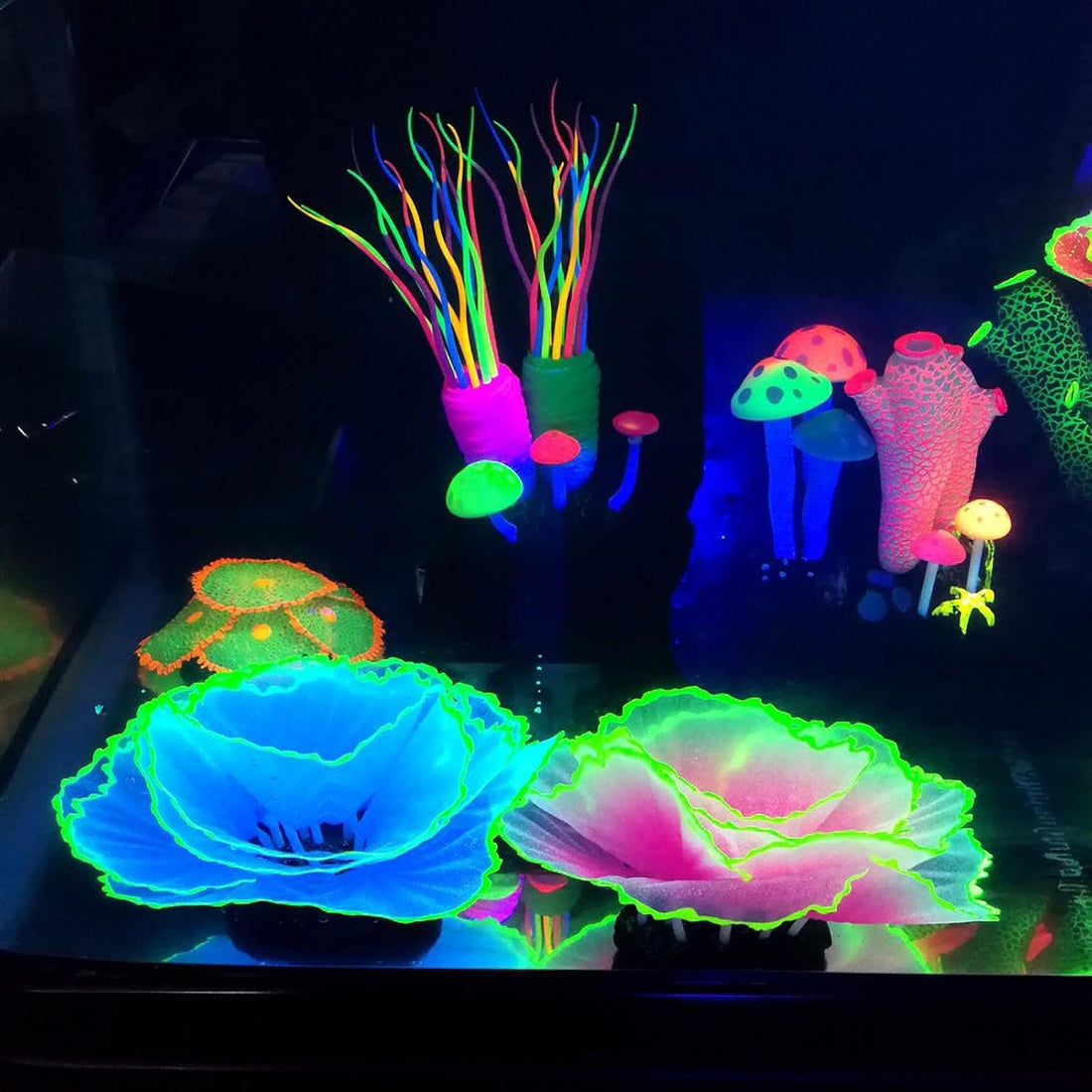 Besimple Aquarium Coral Ornament Glowing Effect Coral Decor Resin