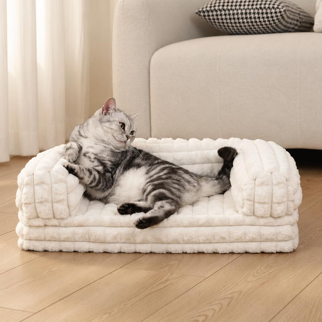 Cat Couch Bed for Indoor Cats,24 x 16.5 x 8 Inches, White