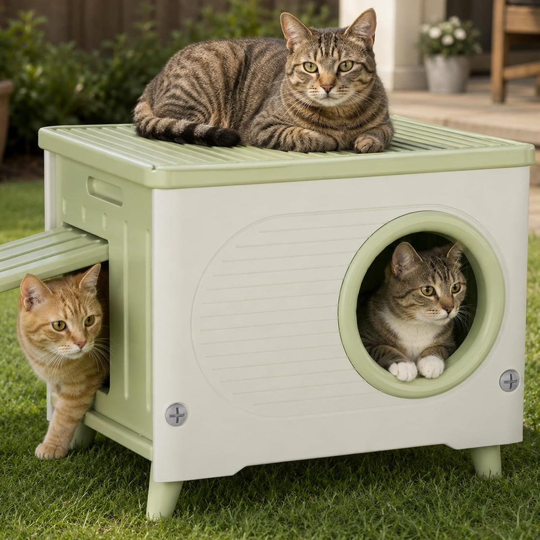 Outdoor Cat House, Extra Large Insulated Feral Cat Shelter