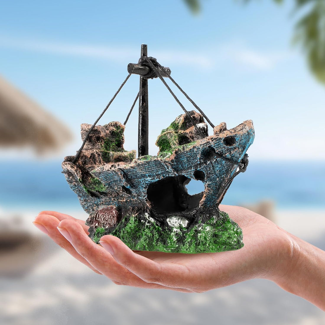 8Pcs Fish Tank Decorations Set Sunken Ship Decoration,Resin Material