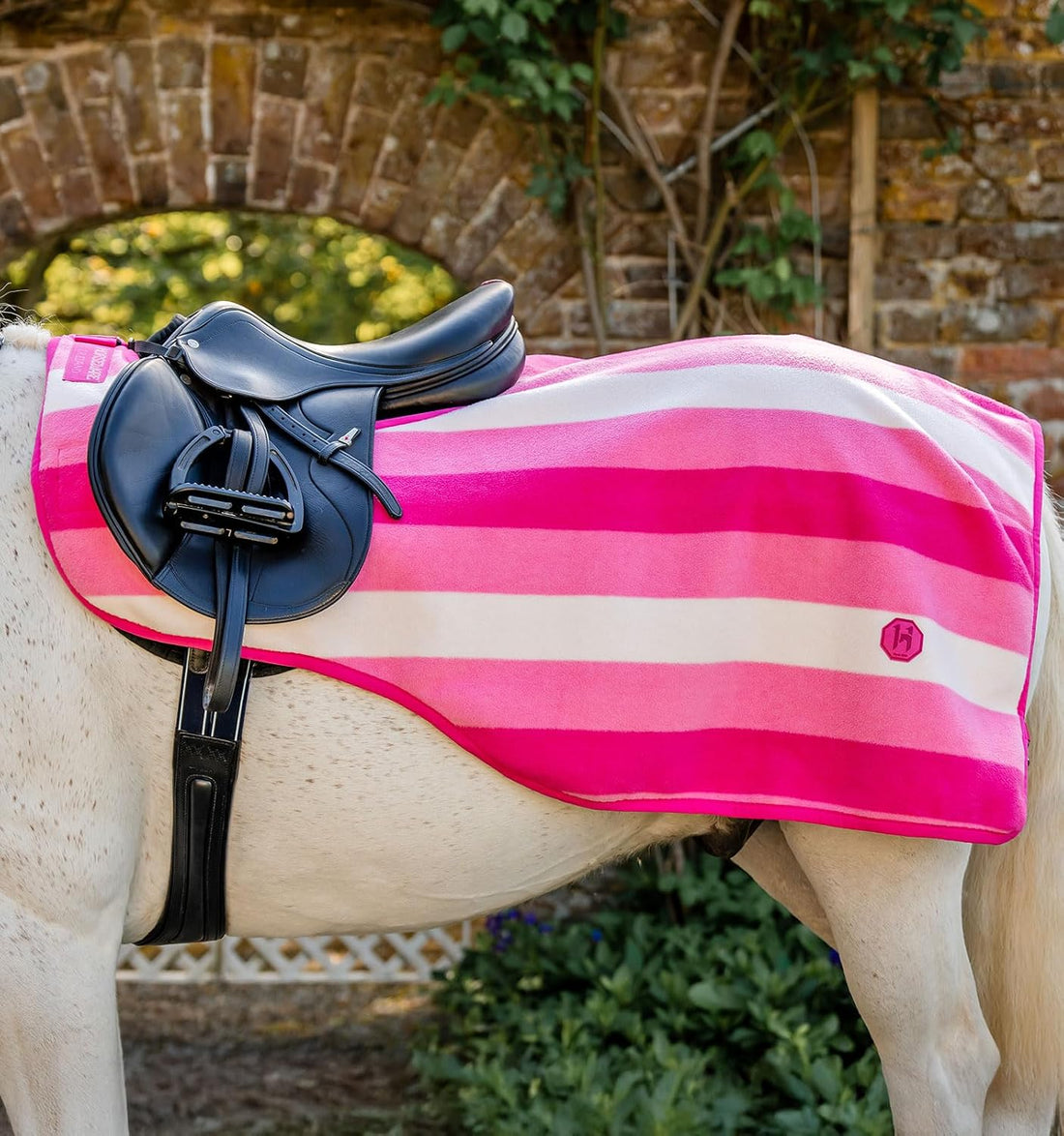 Horseware® Newmarket Exercise Sheet - Witney Pink, L