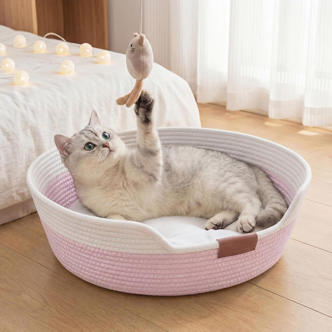 YOUDENOVA Stimulicat Handwoven Cat Basket Bed with Cushion
