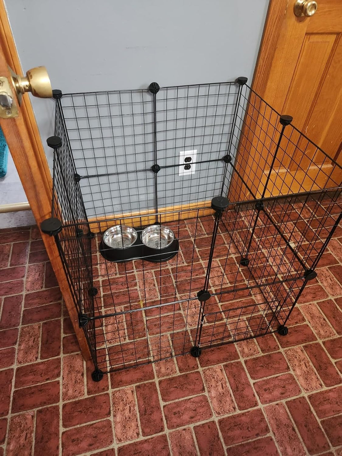 LANGXUN 16pcs Small Animal Playpen with Door, Waterproof Mat