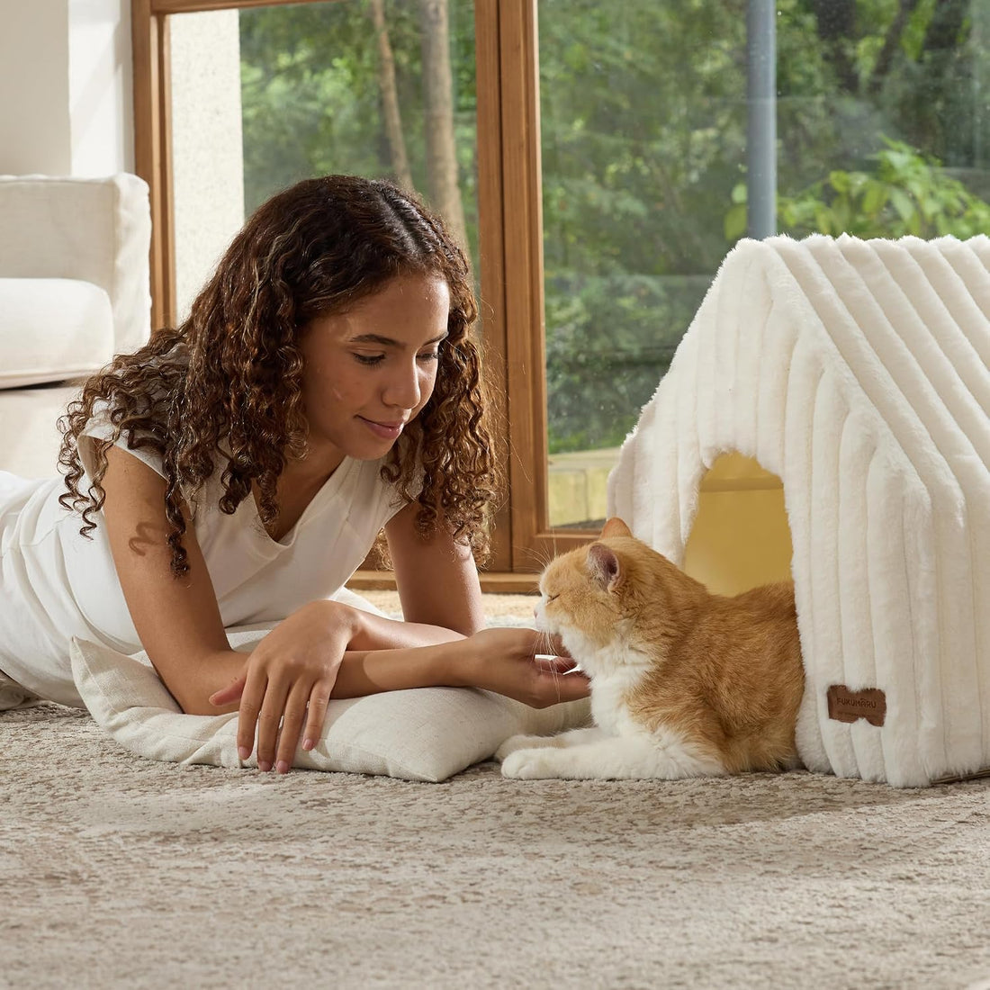 FUKUMARU Cat Bed Cave, Enclosed Washable Covered Dog Bed with Support