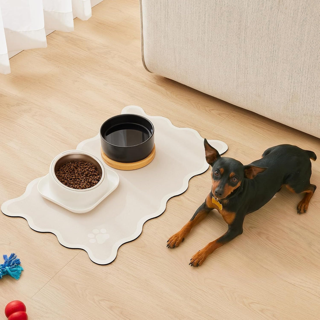 Scalloped Dog Feeding Mat, Absorbent Bowl Placemat