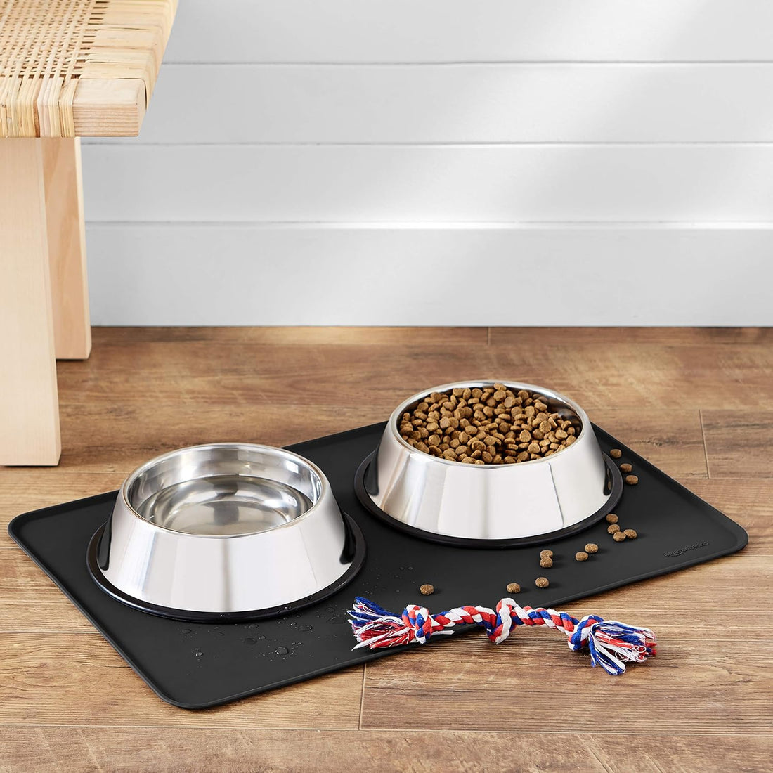 Waterproof Non-Slip Silicone Pet Feeding Mat with Raised Edges