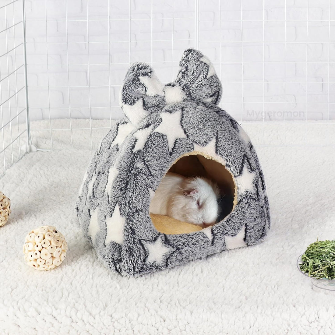 Mygeromon Guinea Pig Bed Rabbit Hideout Cuddle Cup (Strawberry Style)