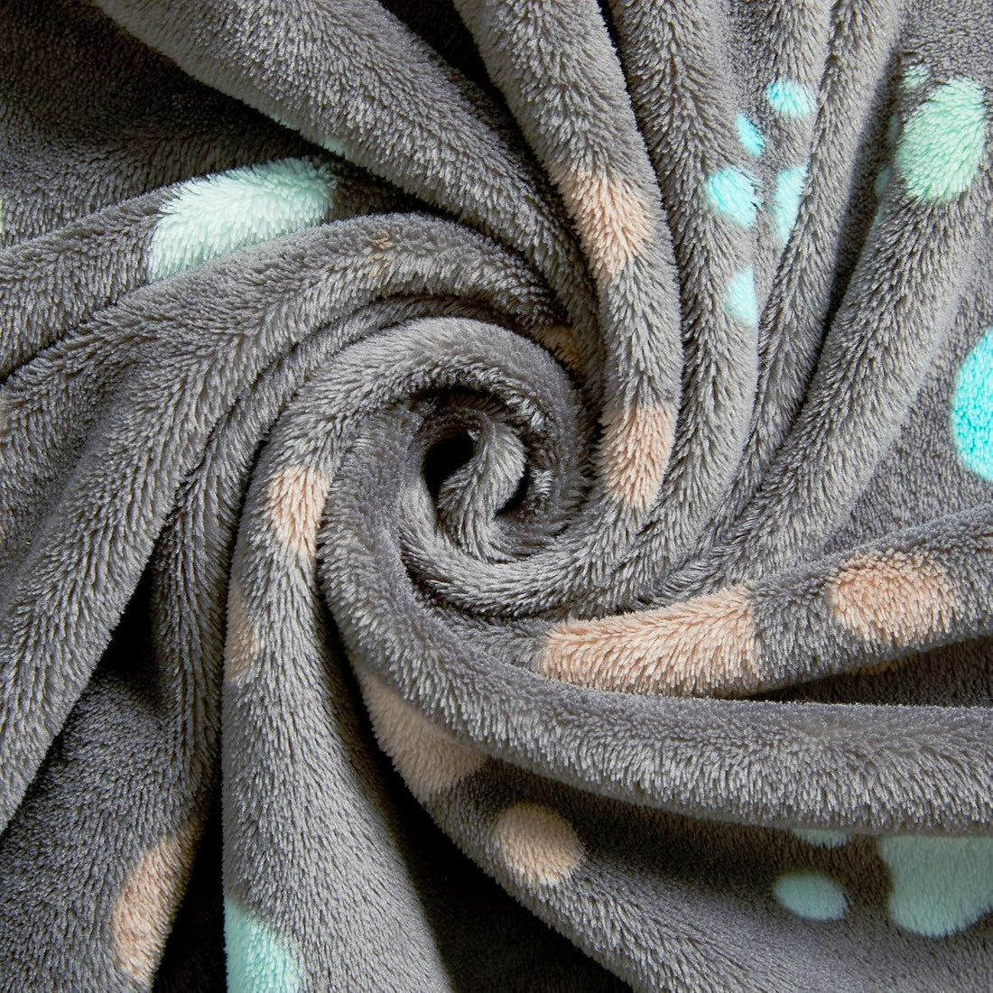 Allisandro 350 GSM Super Soft and Premium Fuzzy Flannel Fleece Pet